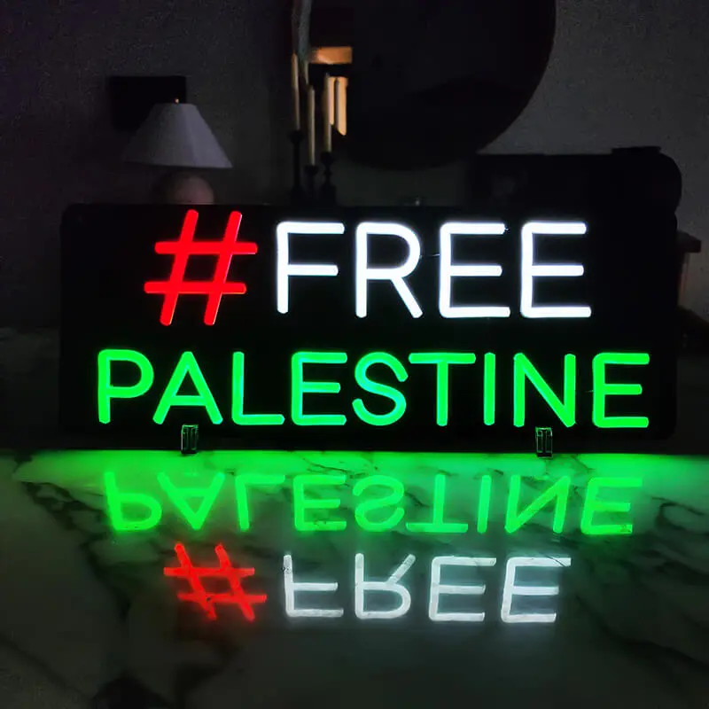 Free Palestine Neon LED Schild – USB, dimmbar | Solidarität Wanddeko